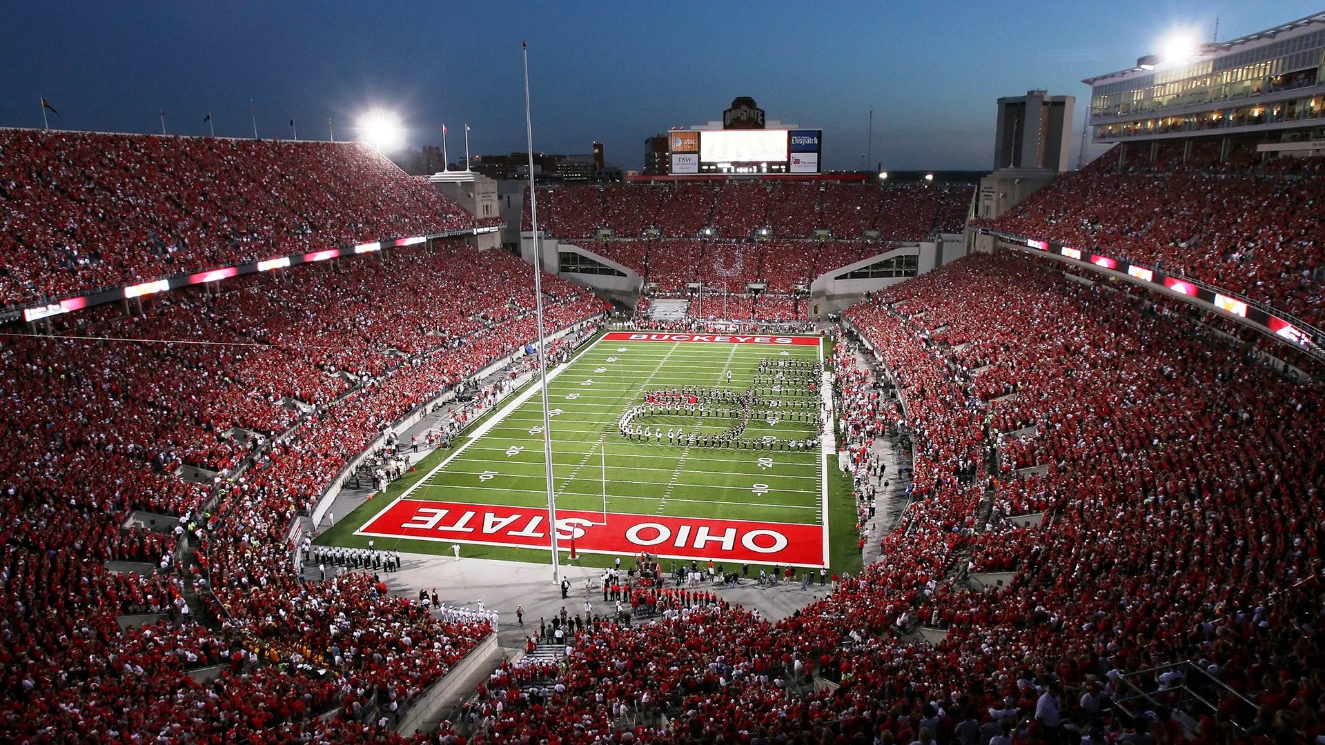 “开幕战风云变幻，谁能捍卫主场荣耀？”，开幕战什么意思